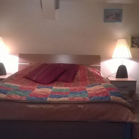 Bed and Breakfast Le Hameau Aux Escargots Bernon Pokoj fotografie