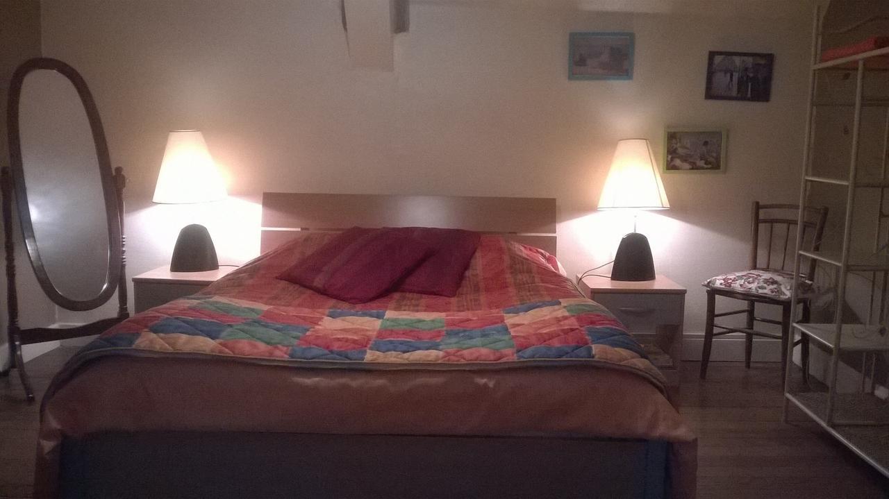 Bed and Breakfast Le Hameau Aux Escargots Bernon Pokoj fotografie