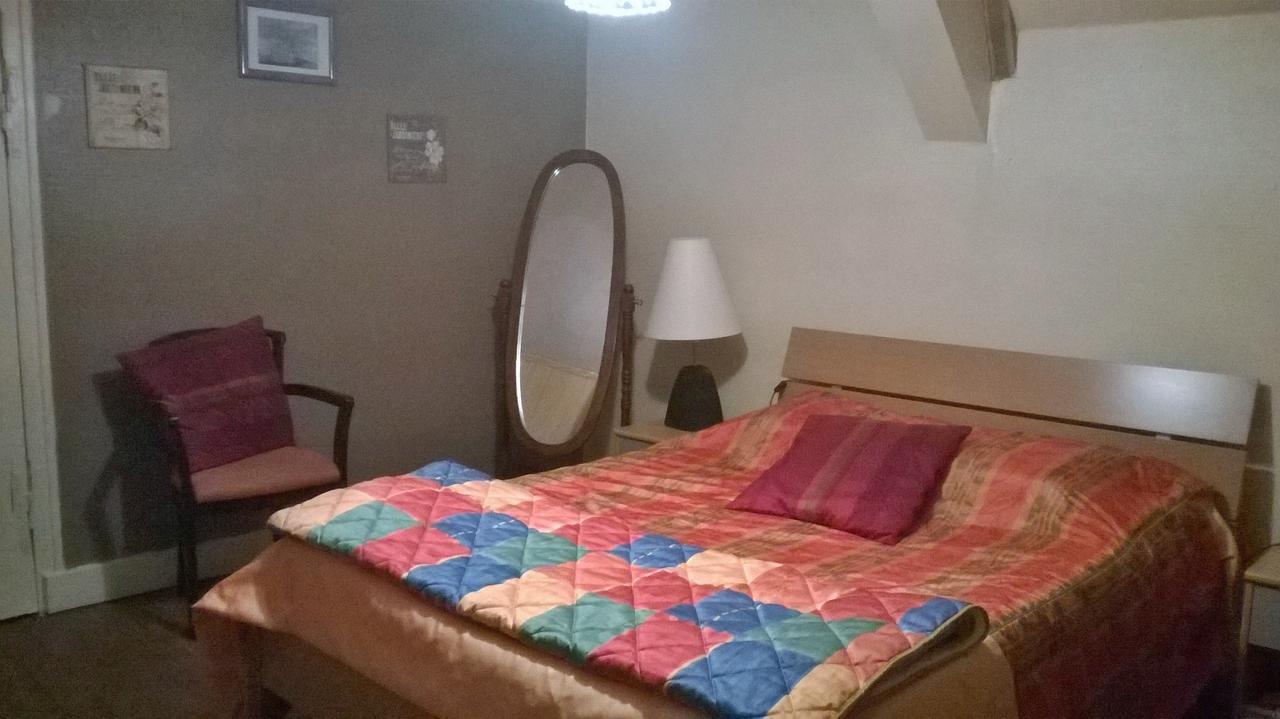 Bed and Breakfast Le Hameau Aux Escargots Bernon Pokoj fotografie